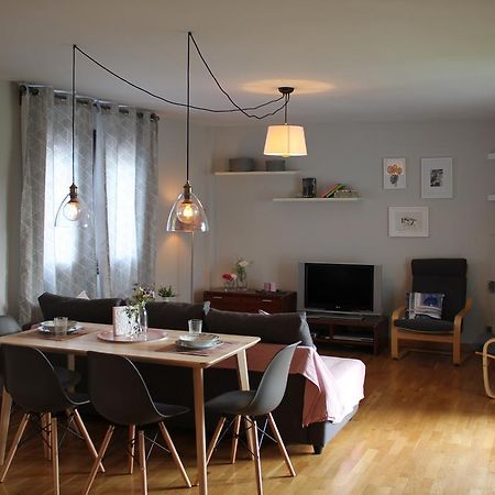 דירות בנאלמדנה Apartamento Turistico Pueblo Evita מראה חיצוני תמונה