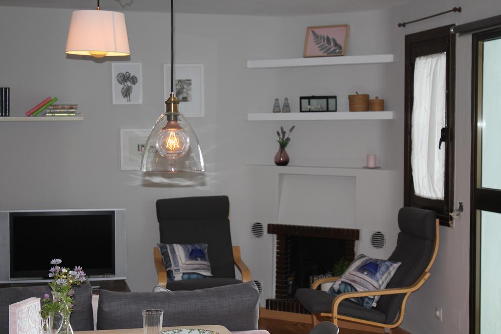 דירות בנאלמדנה Apartamento Turistico Pueblo Evita מראה חיצוני תמונה