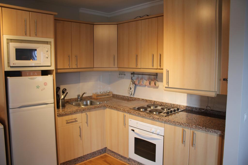 דירות בנאלמדנה Apartamento Turistico Pueblo Evita מראה חיצוני תמונה