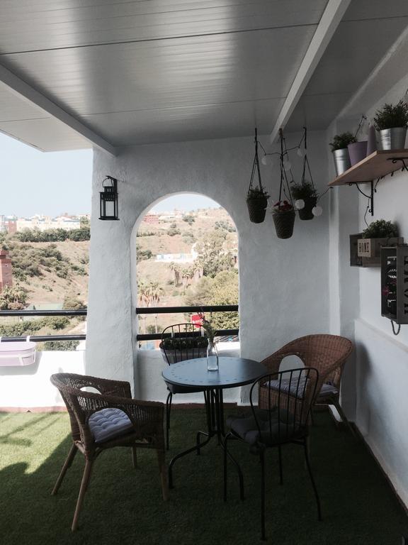 דירות בנאלמדנה Apartamento Turistico Pueblo Evita מראה חיצוני תמונה